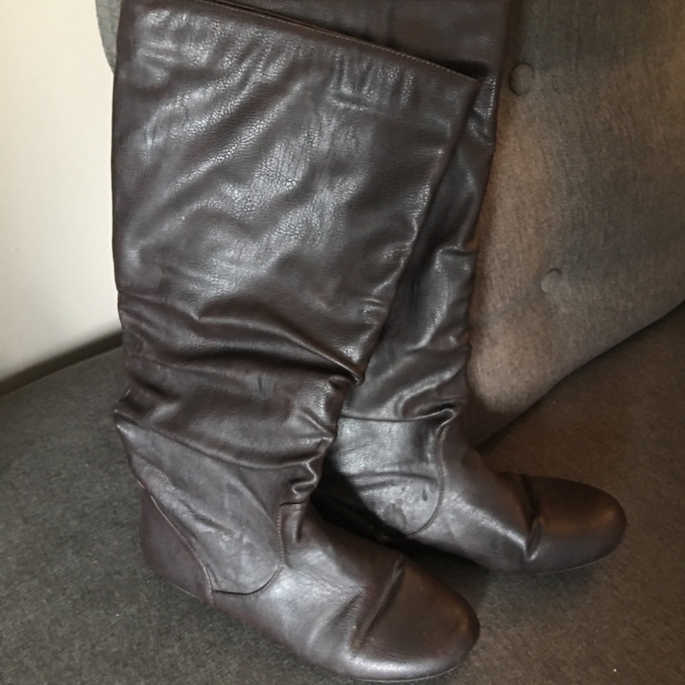 Brown boots!